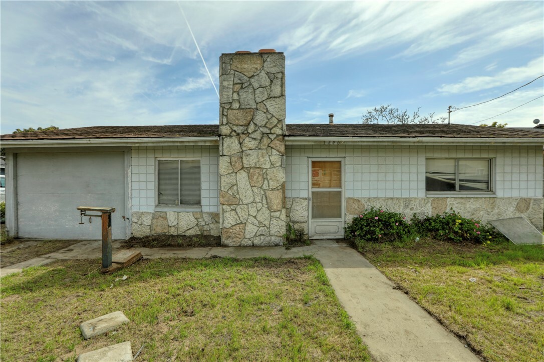 Property Photo:  1246 Belridge Street  CA 93445 