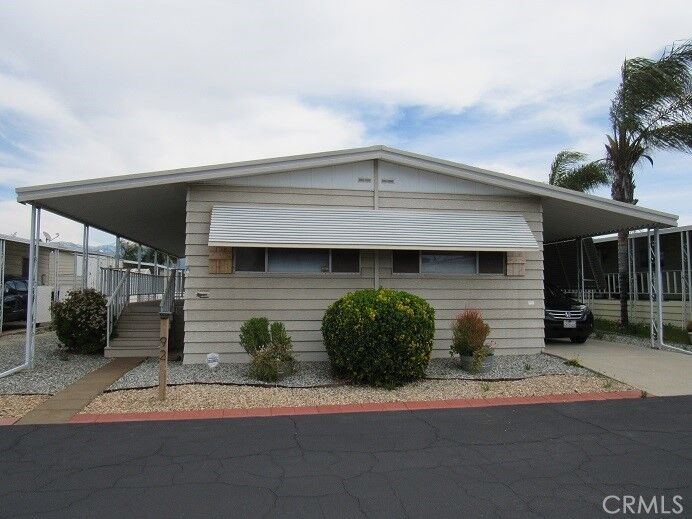 1525 W Oakland Avenue 92  Hemet CA 92543 photo