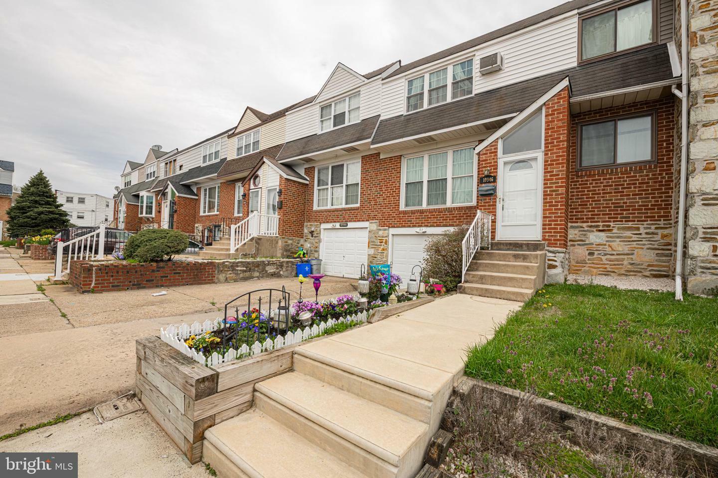 Property Photo:  10946 Modena Place  PA 19154 