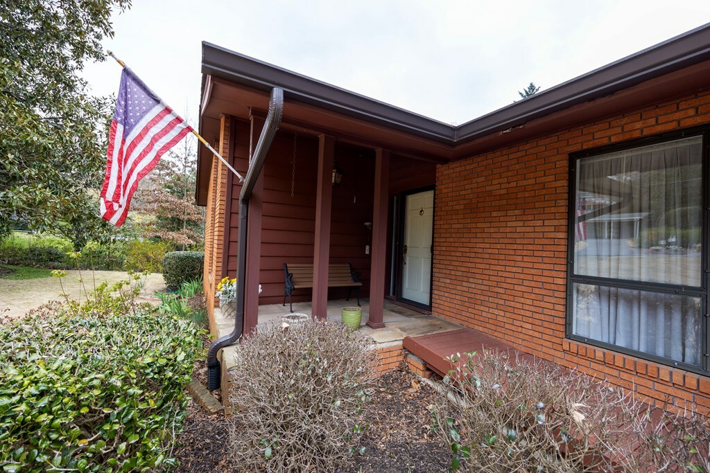 Property Photo:  1403 Sherwood Drive  GA 30720 