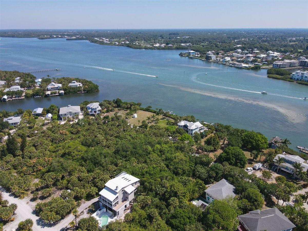 Property Photo: 14 Bayshore Circle FL 33946