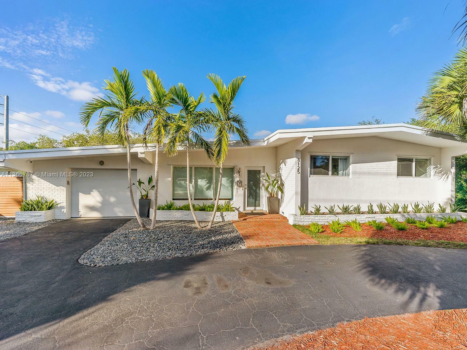 Property Photo: 8125 SW 136th St FL 33156