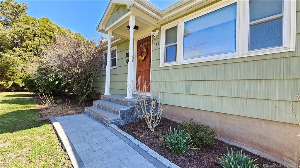 Property Photo: 139 Buena Vista Avenue CT 06111