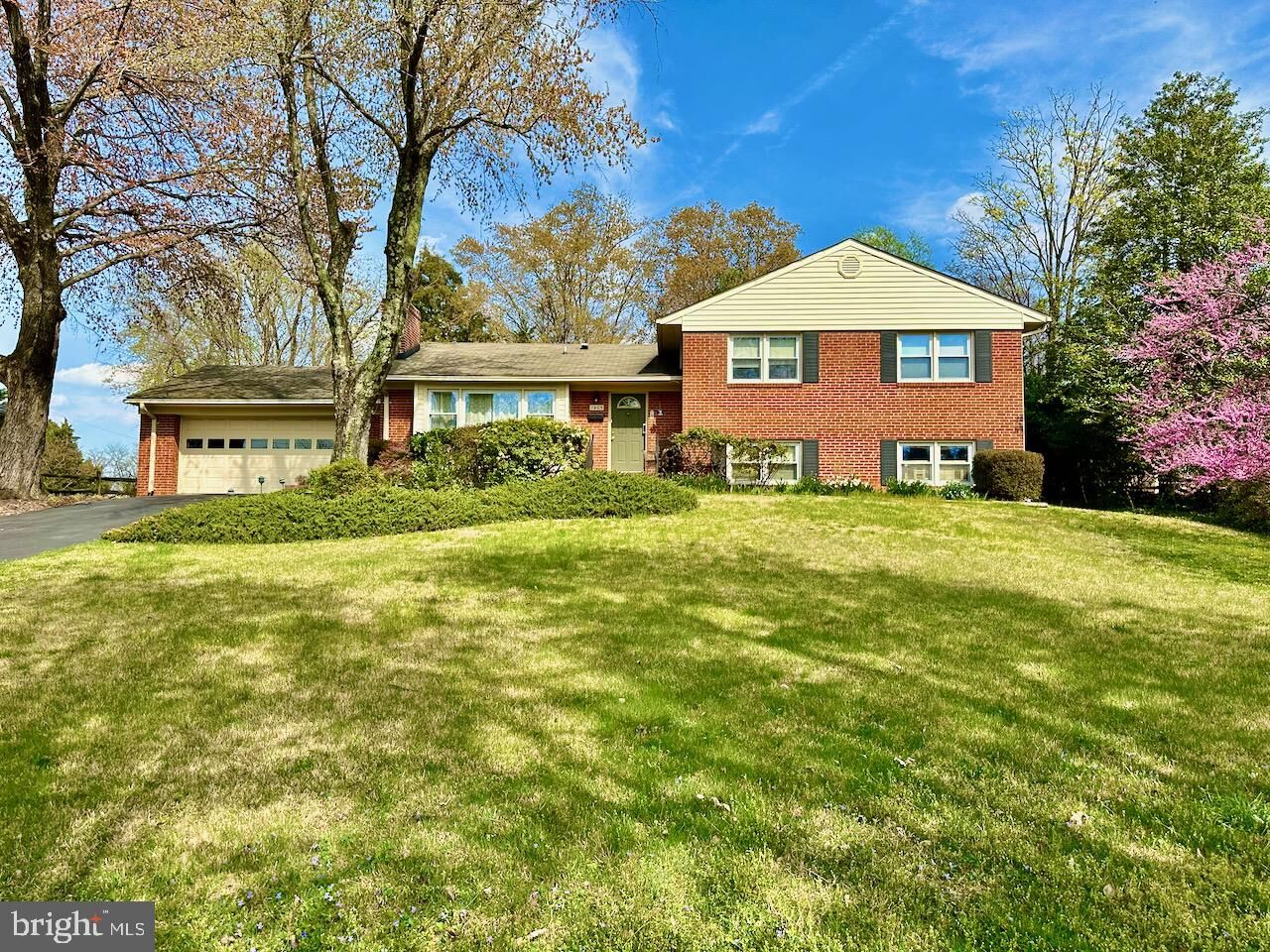 Photo de la propriété: 1405 Kurtz Road VA 22101
