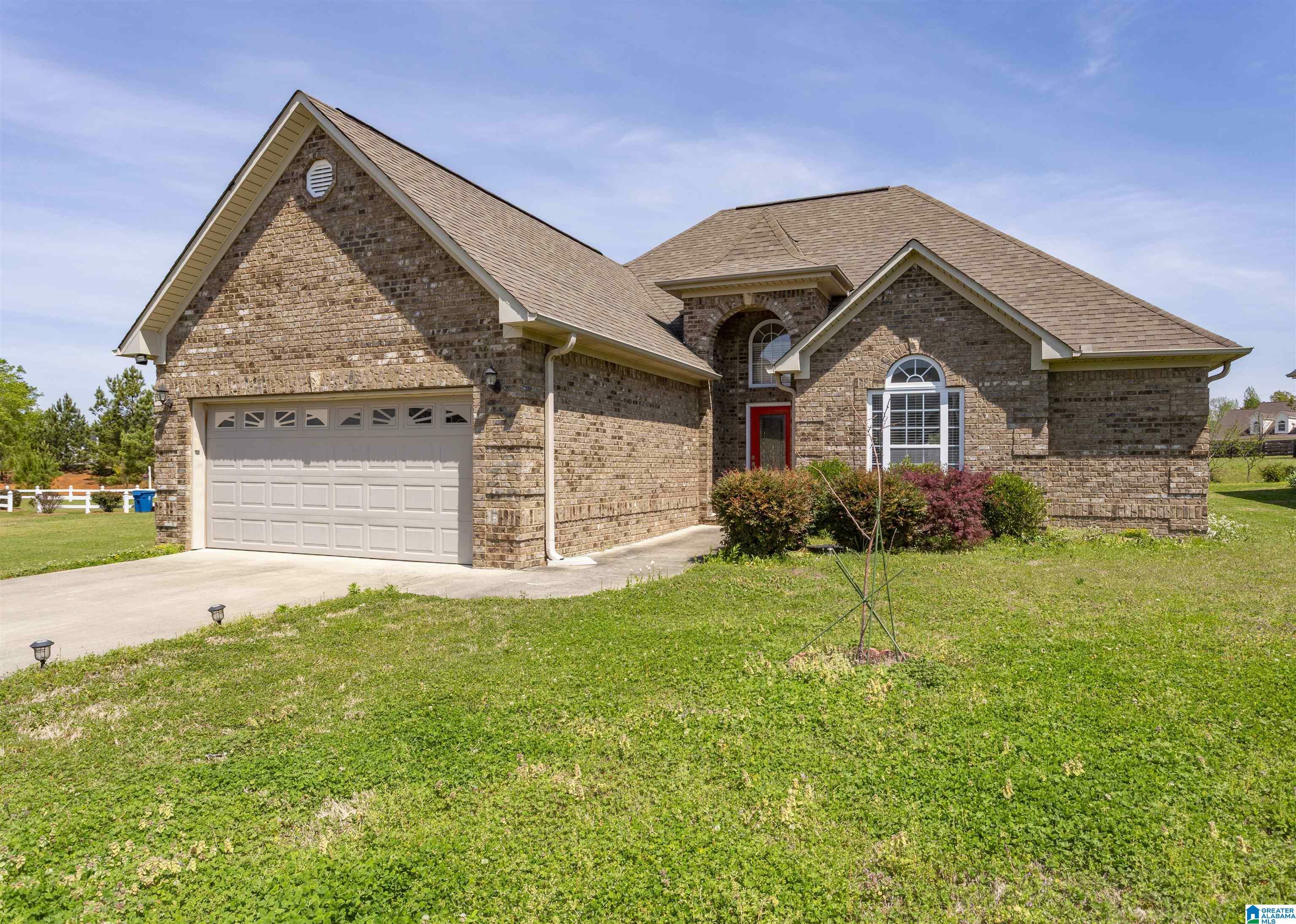 Property Photo: 24 Alexandra Drive AL 36203
