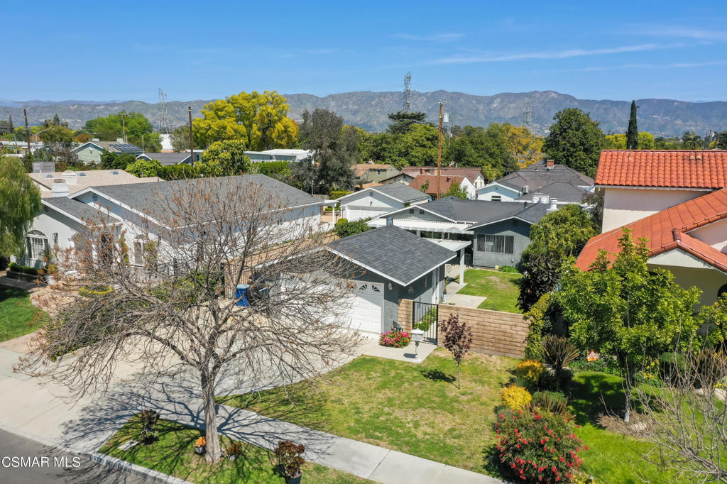 Property Photo: 914 N Evergreen Street CA 91505