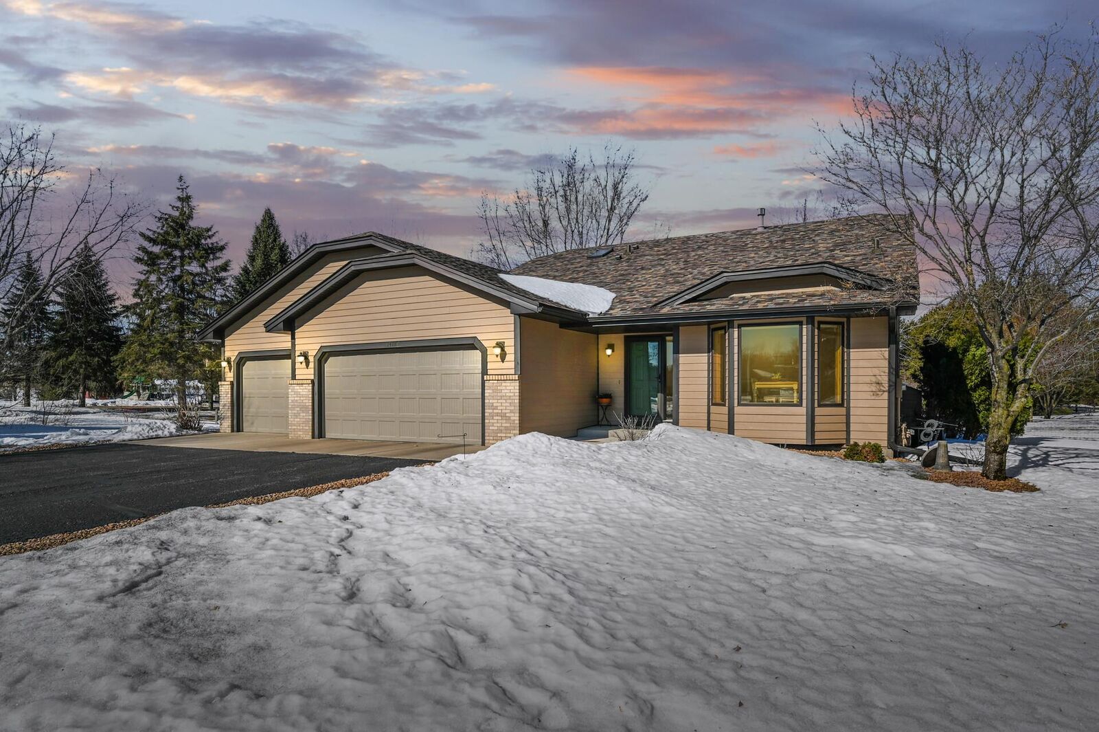 Property Photo:  14183 Heather Ridge  MN 55374 