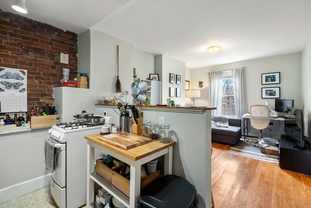 Property Photo:  23 Dartmouth Place  MA 02116 