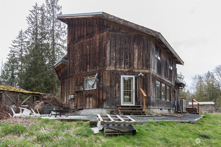 Property Photo:  1753  Hooker Road  WA 98382 