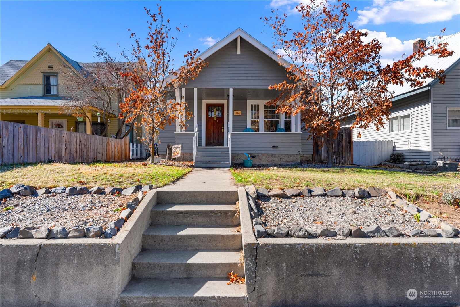 Property Photo:  316 Cottage Avenue  WA 98815 