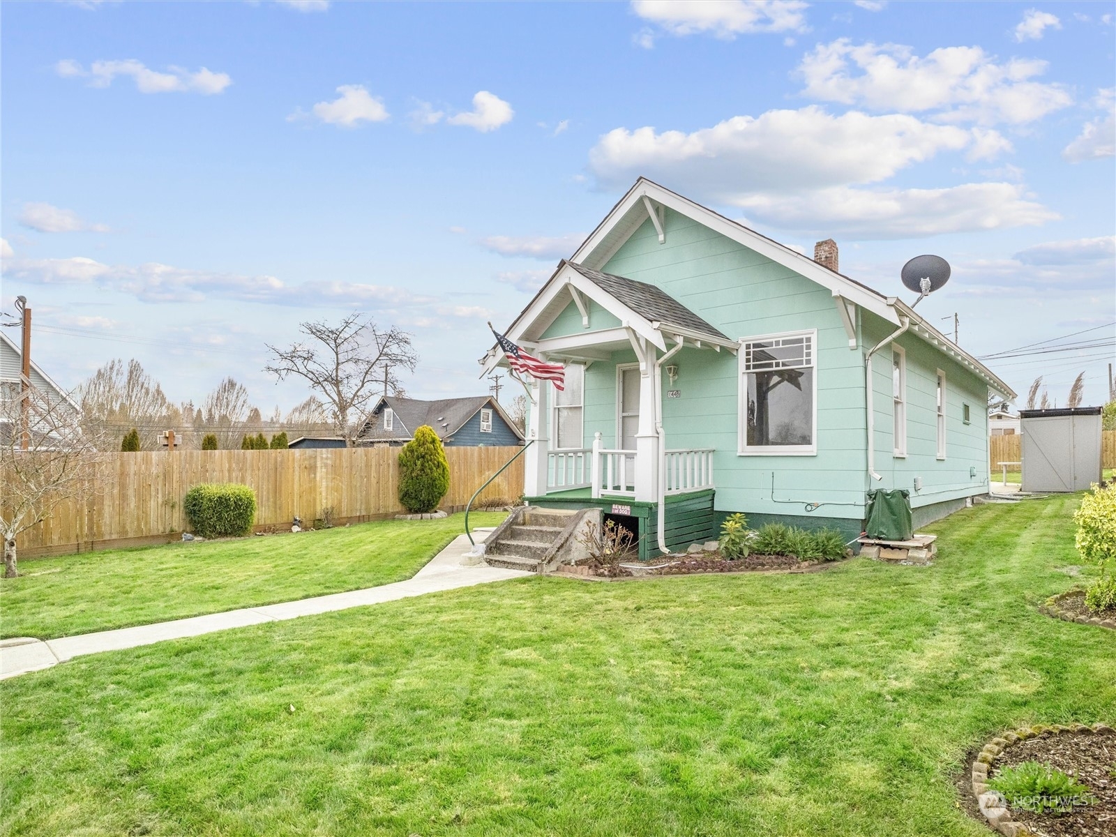 Property Photo:  1448 E Harrison Street  WA 98404 