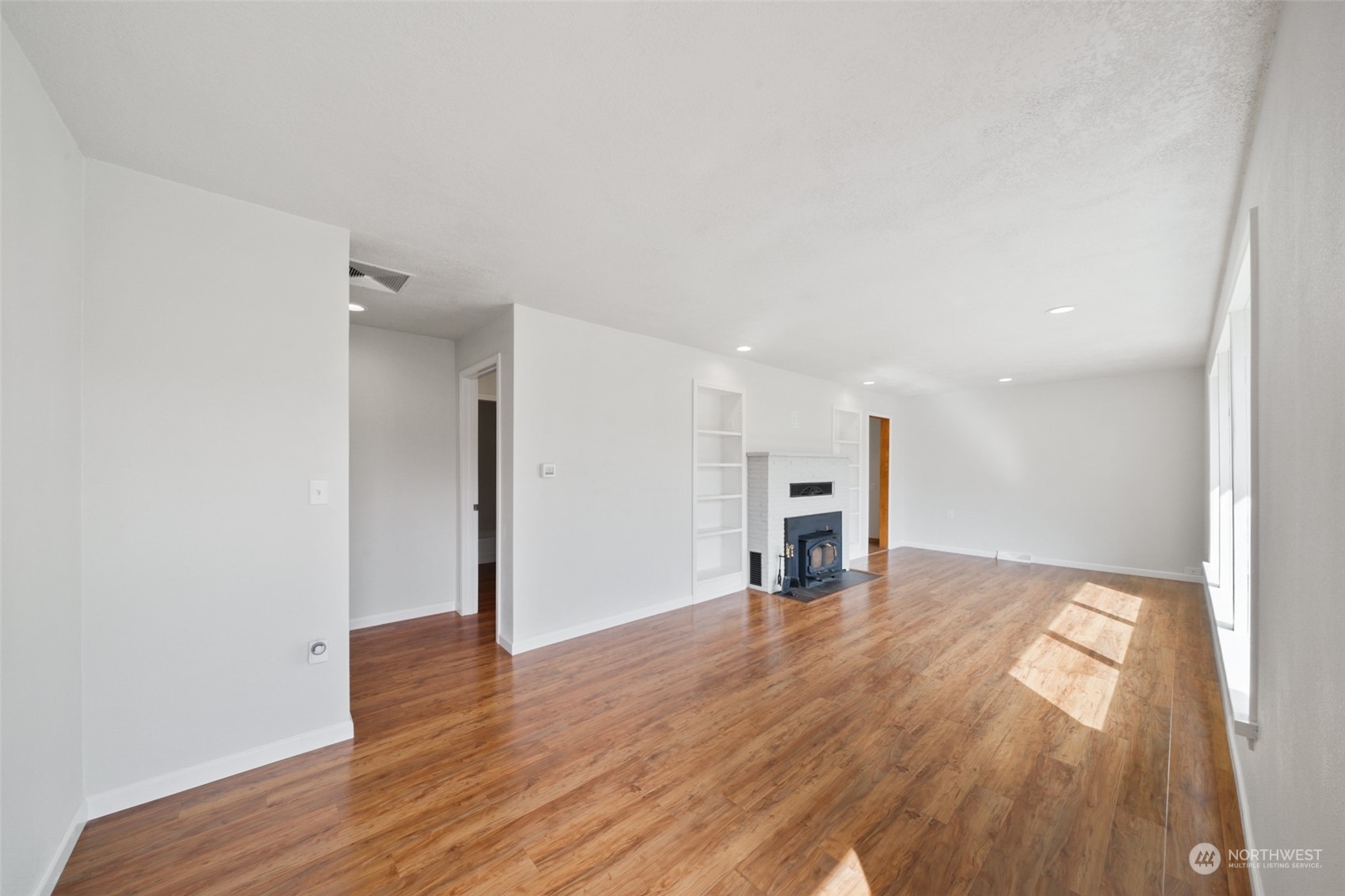 Property Photo: 1433 Edmonds Avenue NE WA 98056
