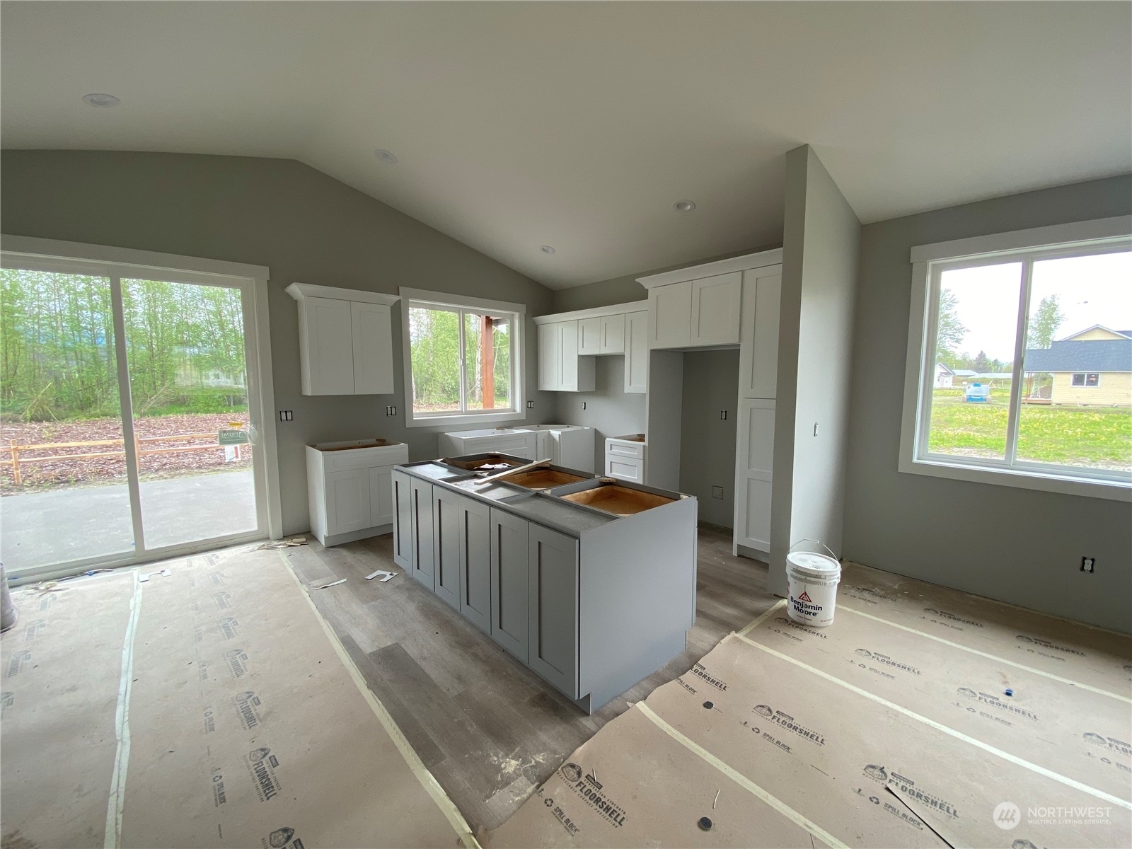 Property Photo: 302 Daybreak Lane WA 98276