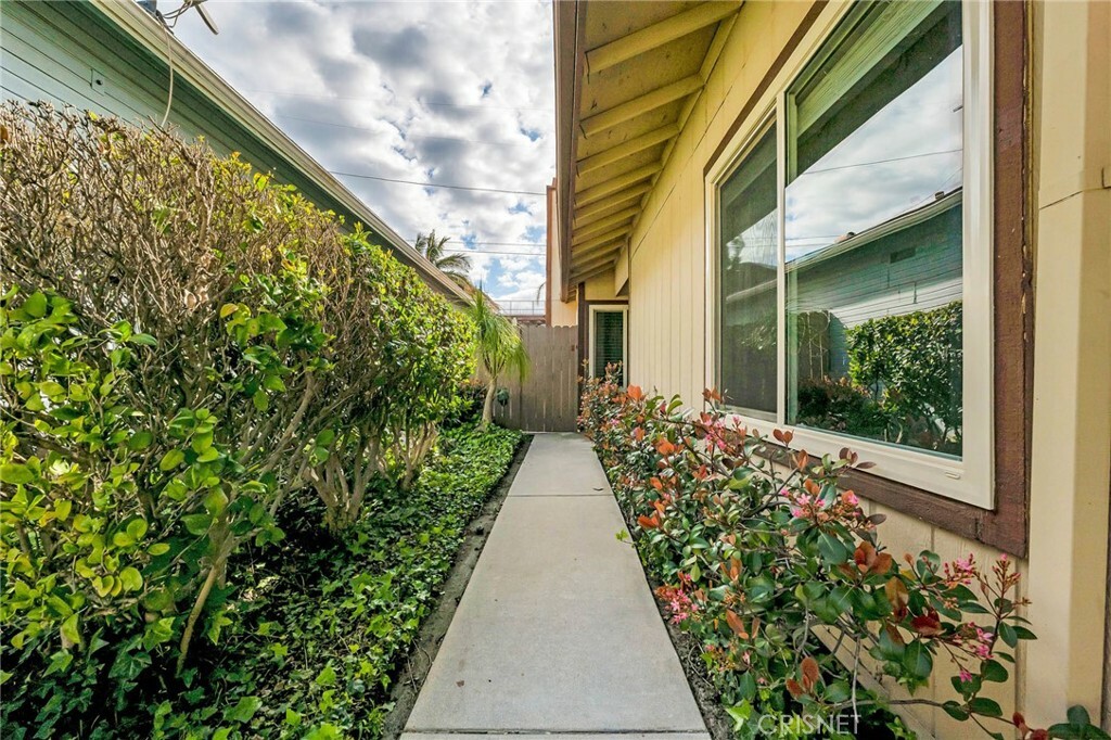 Property Photo: 13974 Olive Grove Ln CA 91342