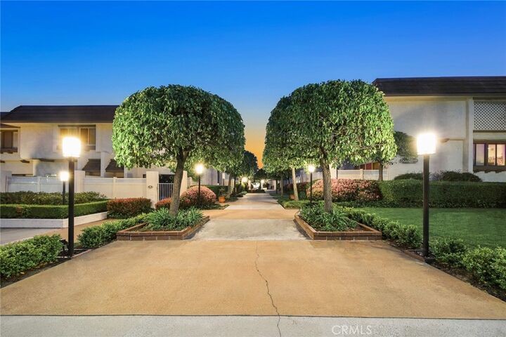 Property Photo:  848 W Huntington Drive 16  CA 91007 