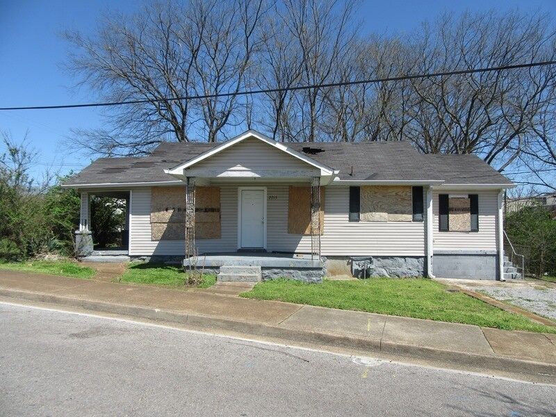 Property Photo:  2215 Hermosa St  TN 37208 
