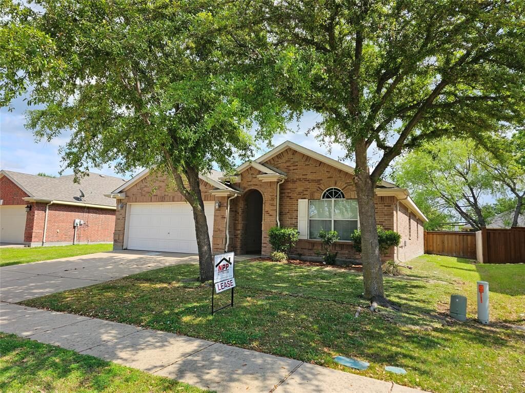 Property Photo: 3227 Yeltes TX 75054