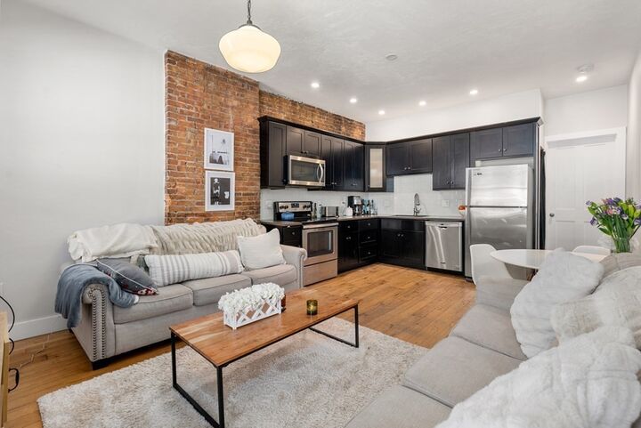 Property Photo: 26 E Springfield St 1 MA 02118