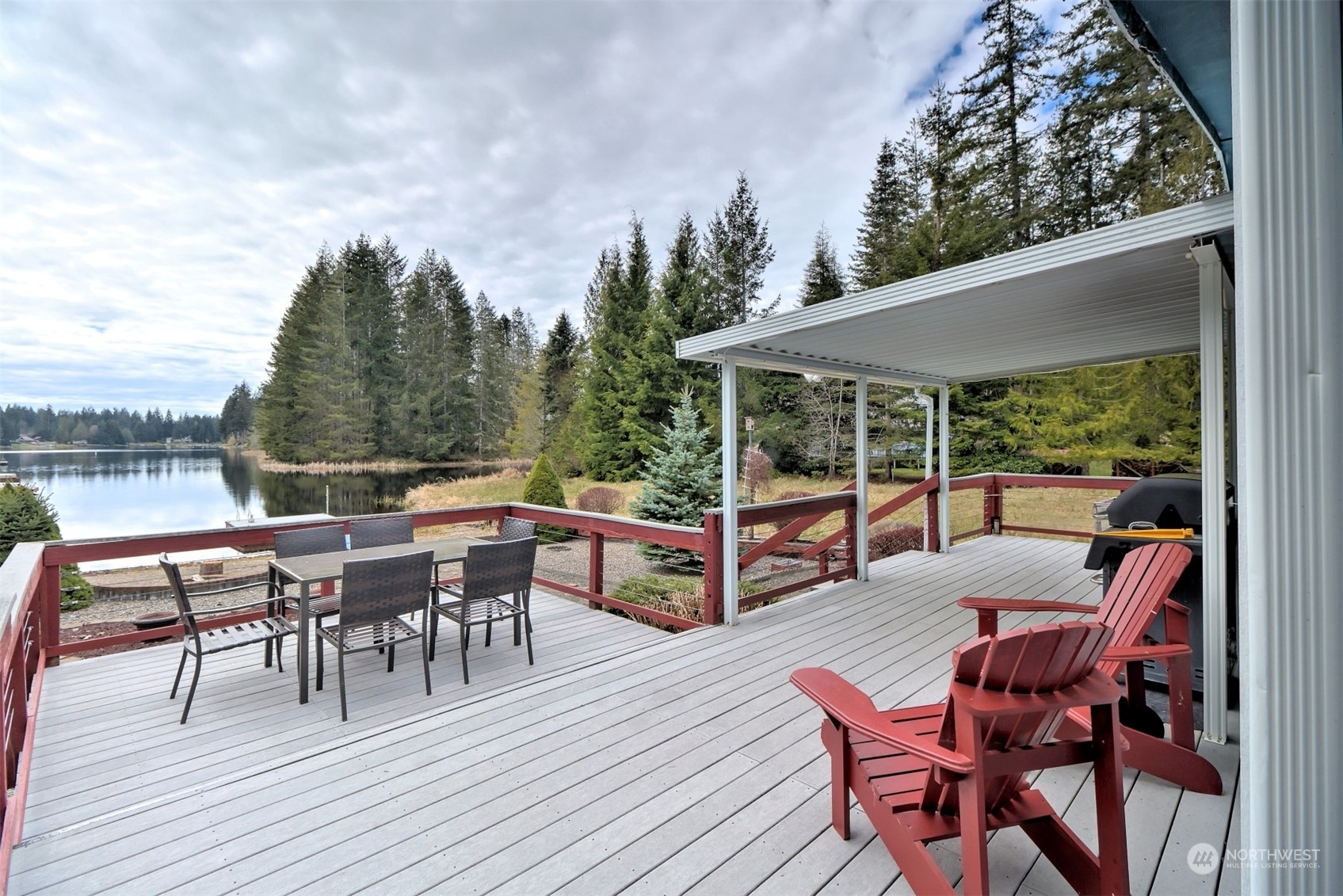 Property Photo:  1611 E Timberlake Drive W  WA 98584 