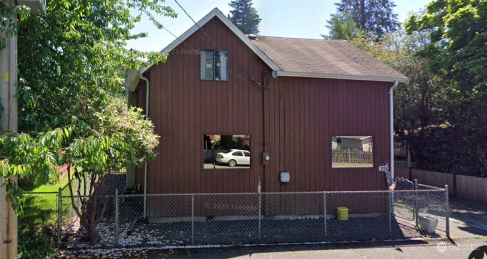 Property Photo:  315 SE Andrews Street  WA 98027 