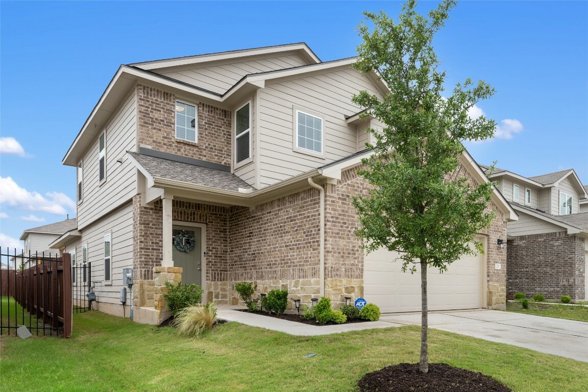 Property Photo: 220 Yoakum Street TX 78641