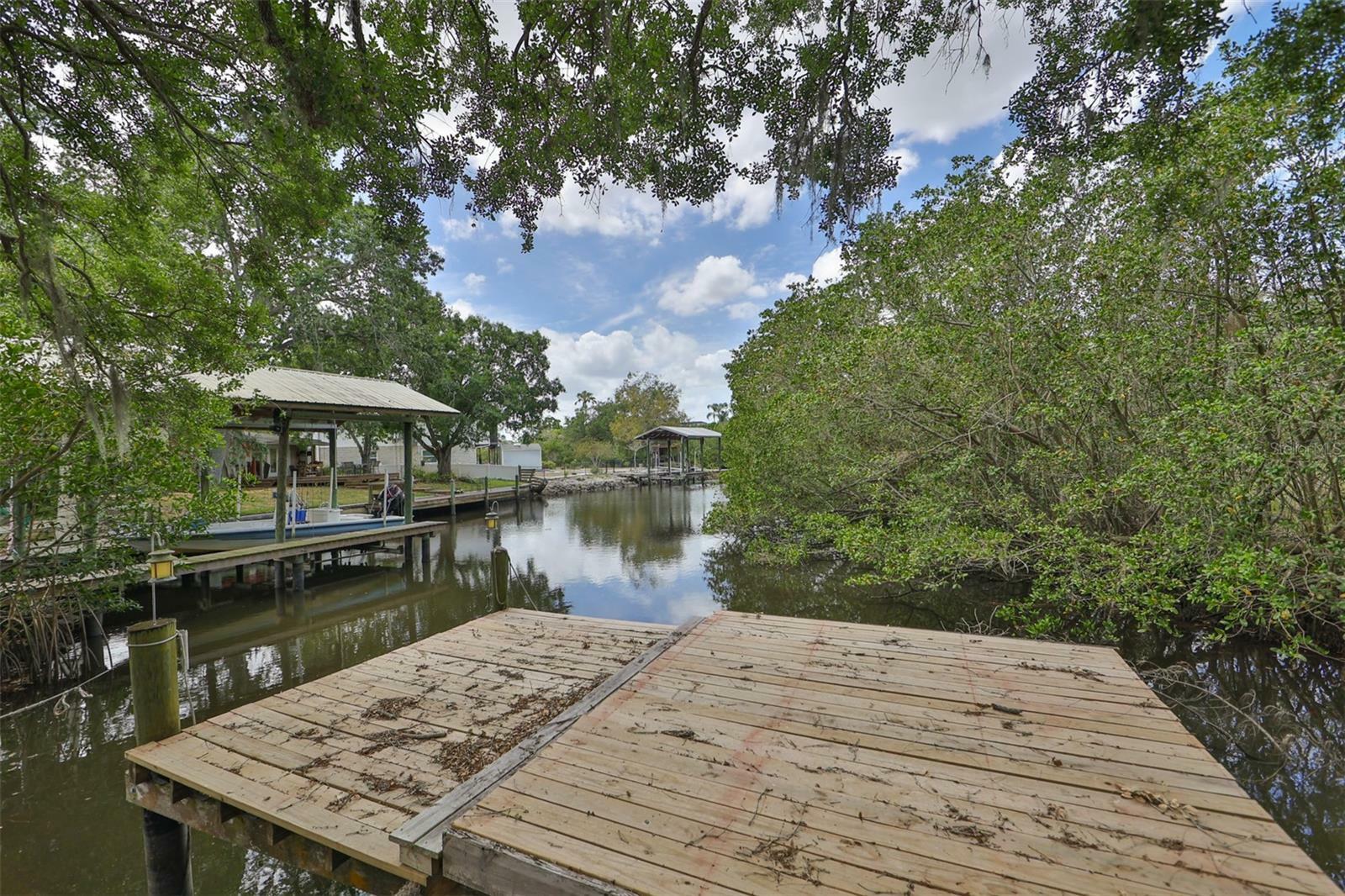 Property Photo:  118 2nd Street NW  FL 33570 