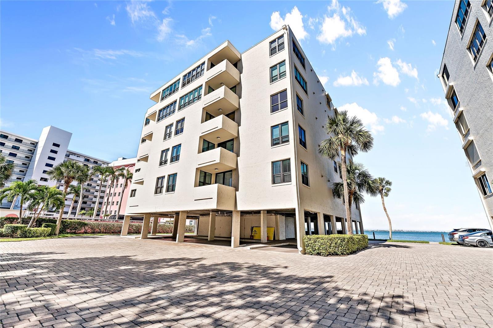 Property Photo:  97 Sunset Drive Ph2  FL 34236 