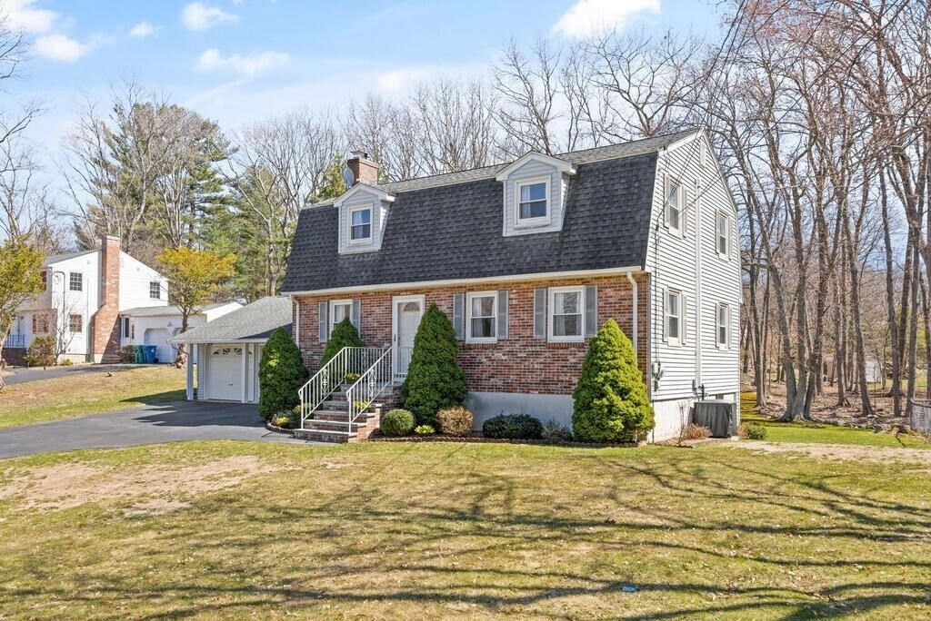 Property Photo: 6 Red Coat Ln MA 01803