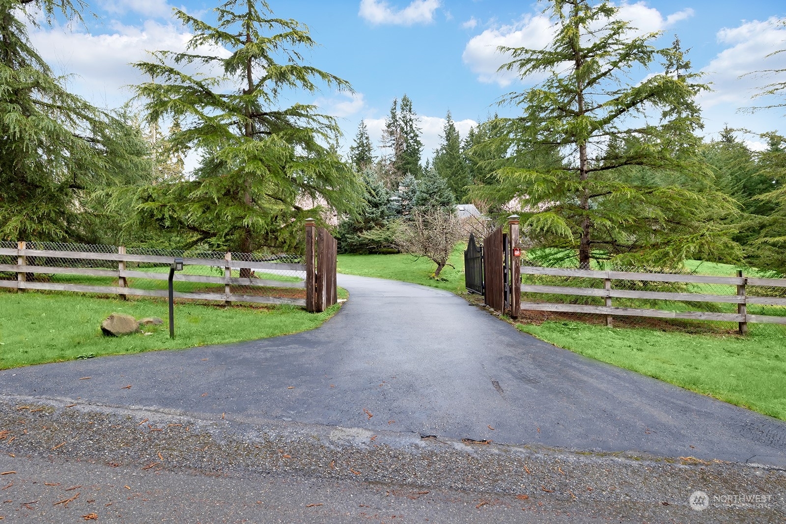 Property Photo: 23410 NE 147th Place WA 98077