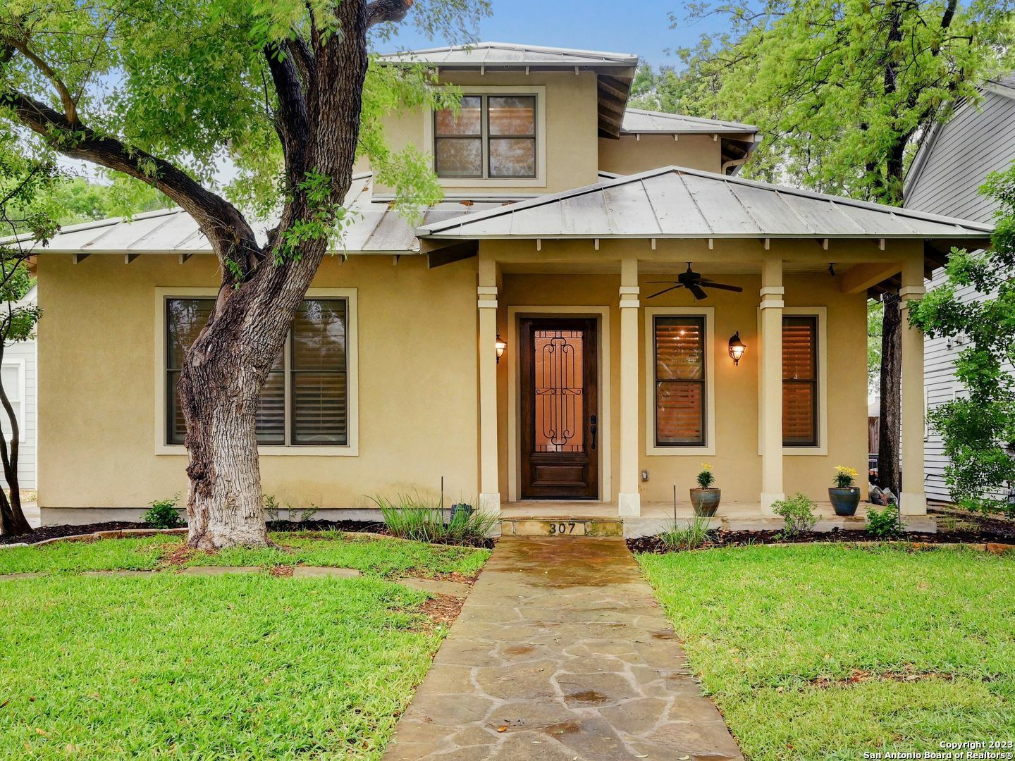 Property Photo:  307 Normandy Ave  TX 78209 