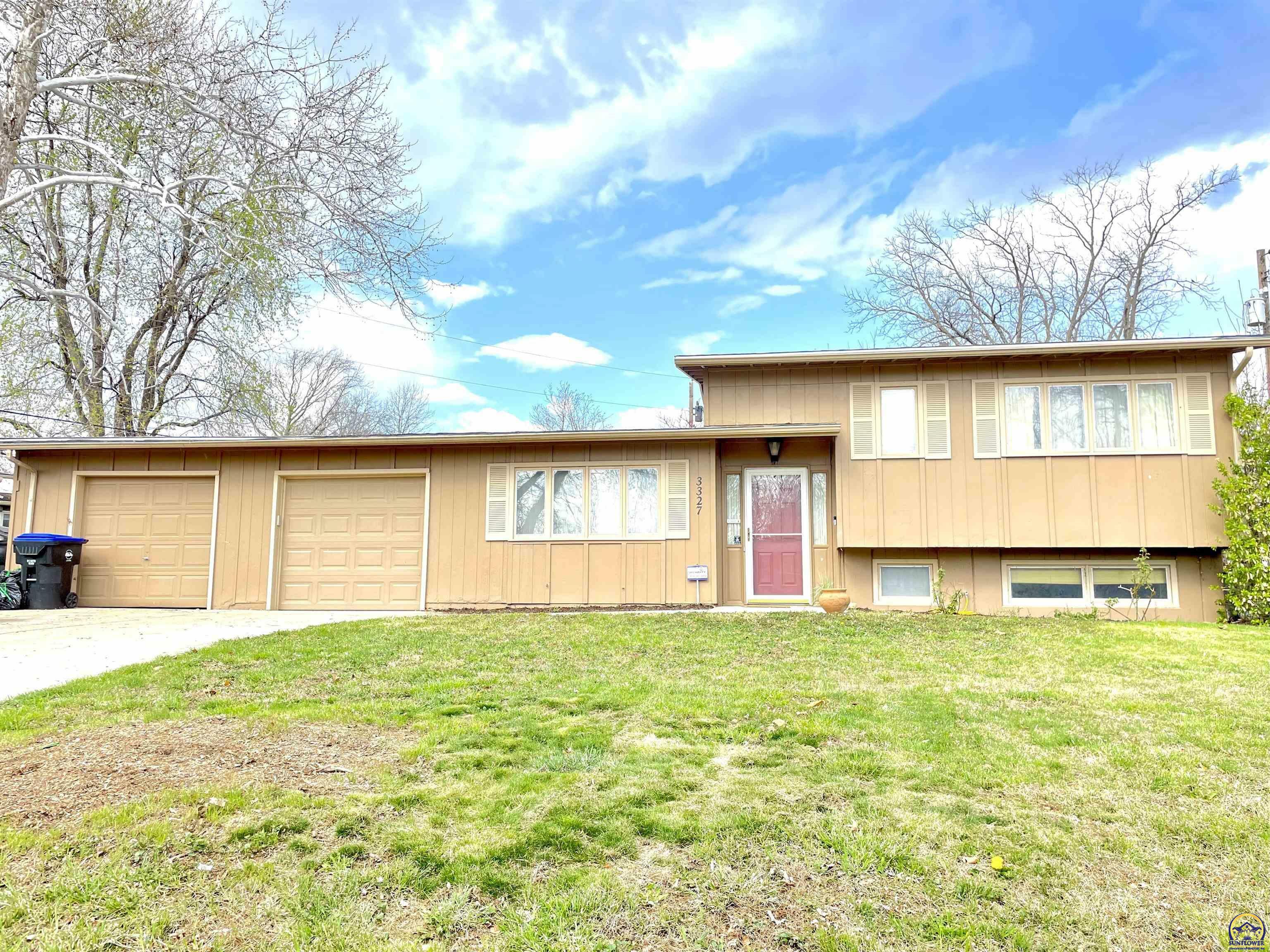 3327 SW Arnold Ave  Topeka KS 66614 photo