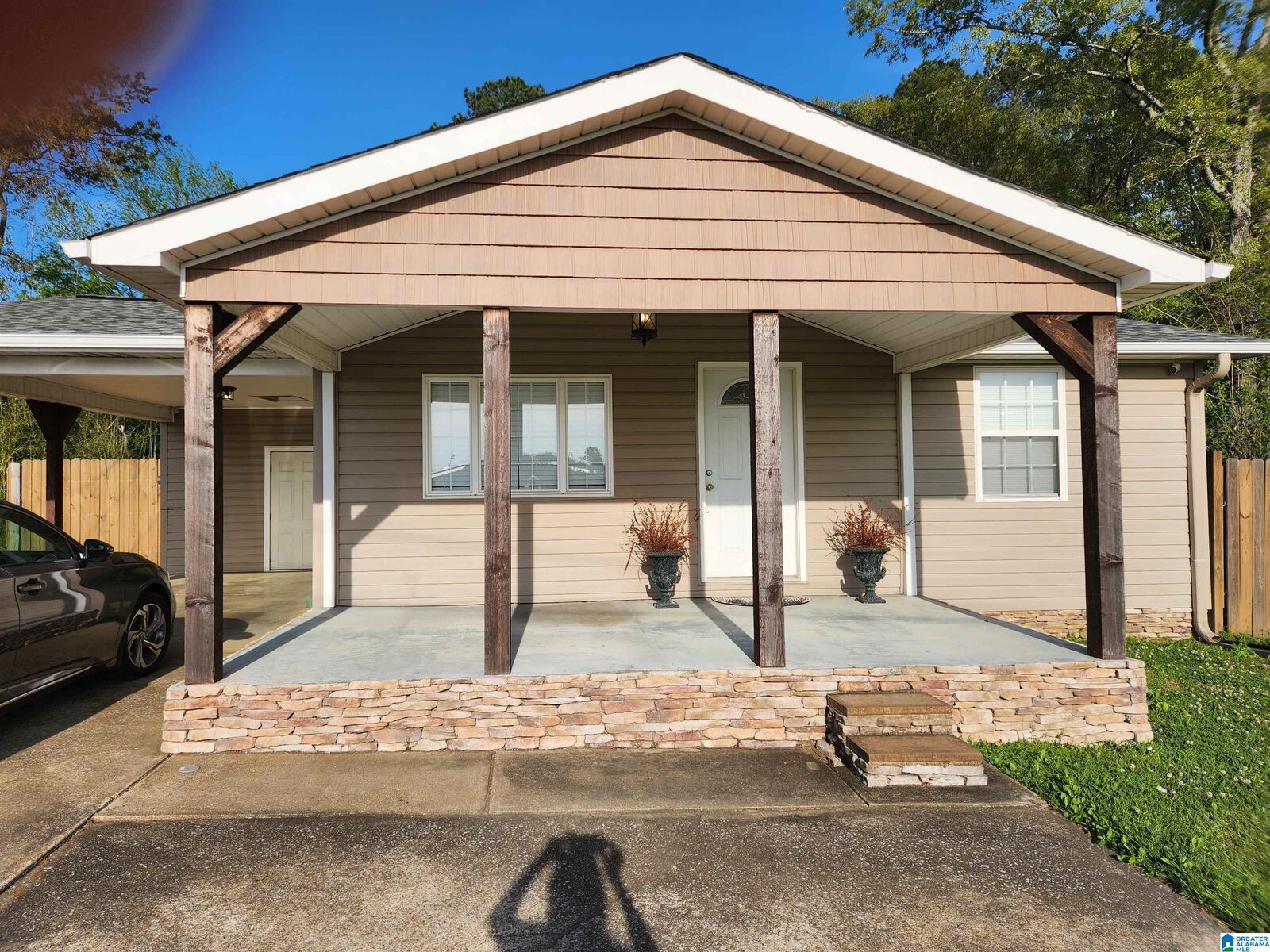 Property Photo:  2424 Lumley Road  AL 35906 