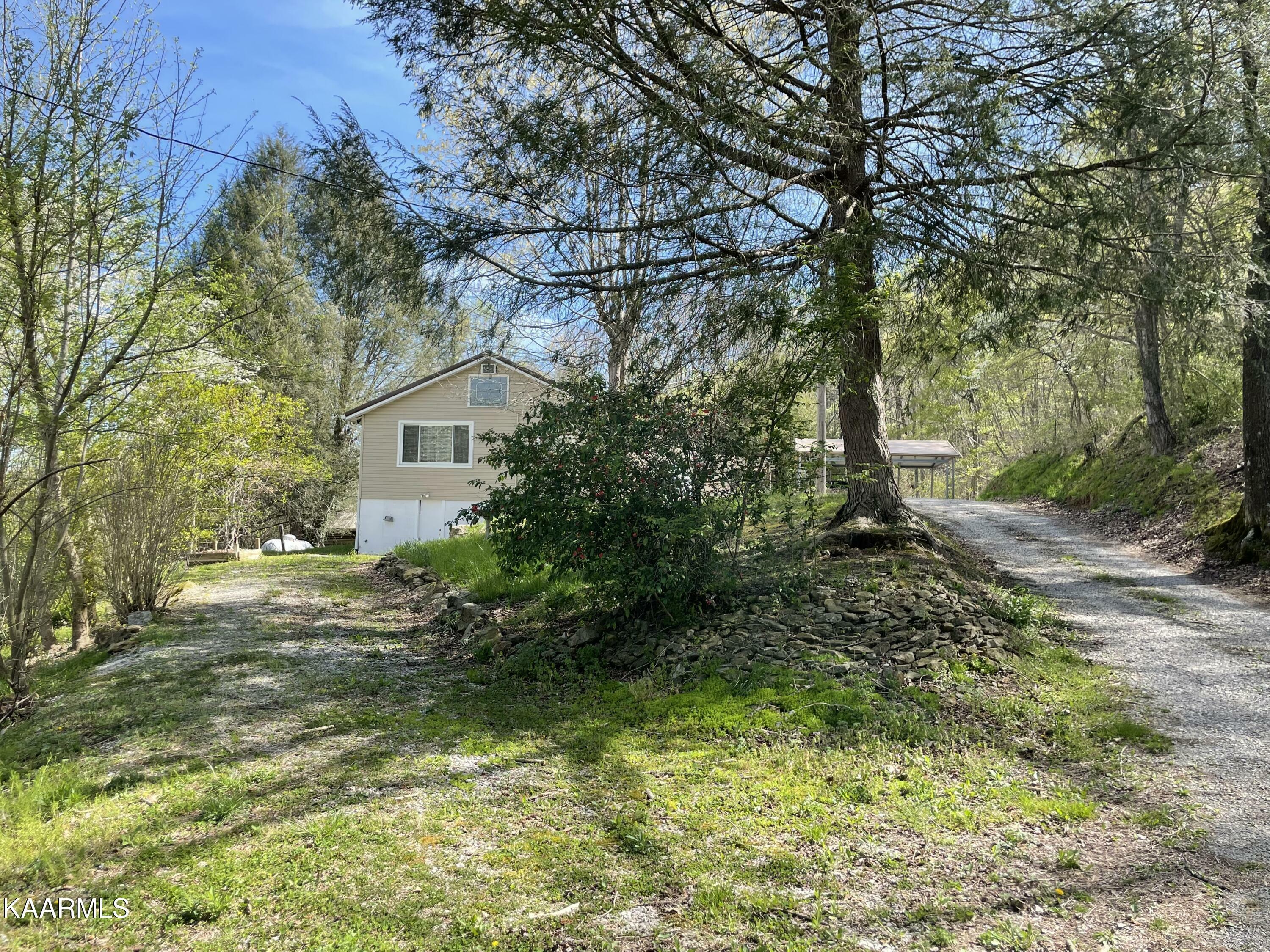 Property Photo:  782 Lone Rd  TN 37847 