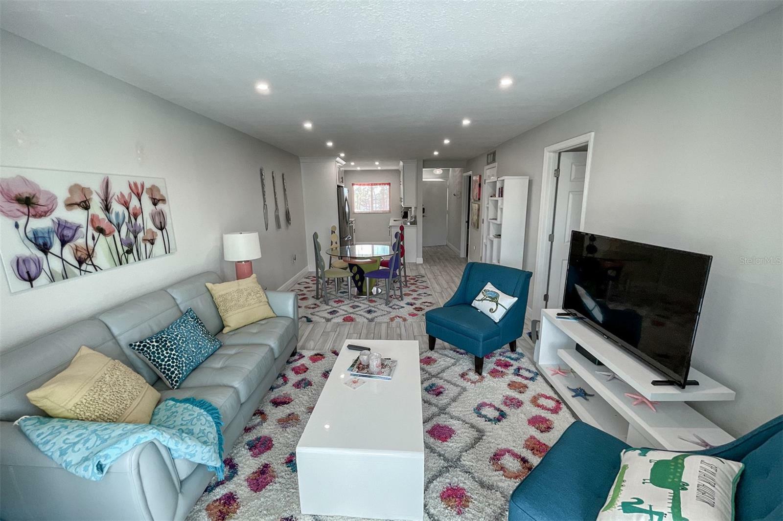 Property Photo: 708 Tamiami Trail S 318 FL 34285
