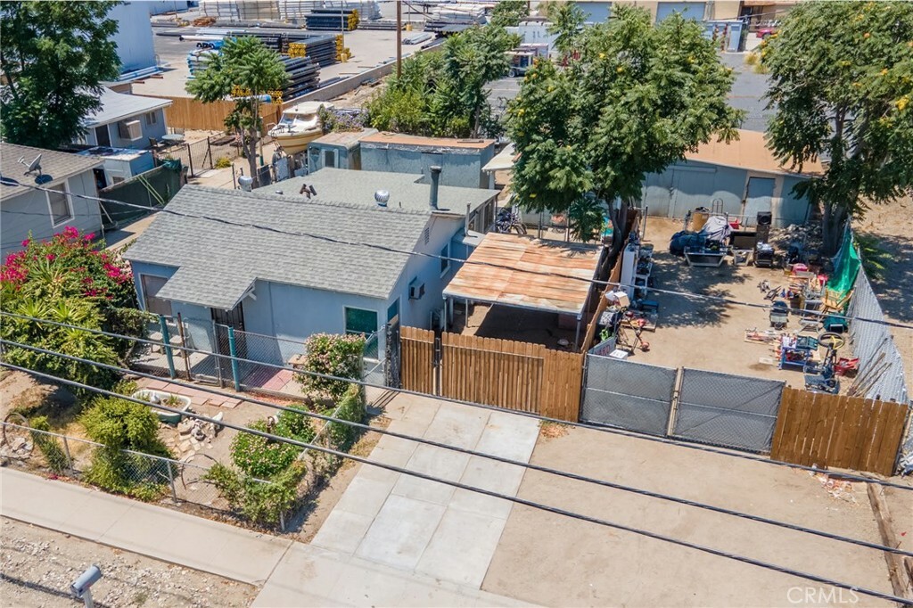 Property Photo:  150 S Lilac Avenue  CA 92376 