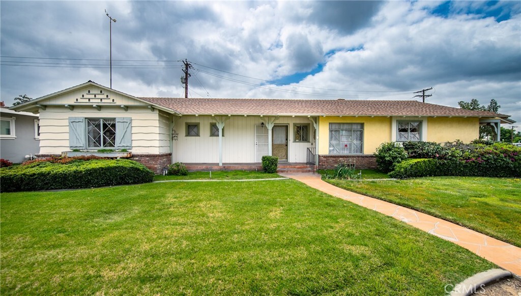 Property Photo: 517 Maywood Avenue CA 92404