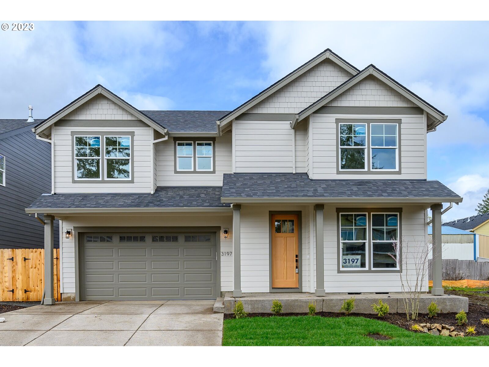 Property Photo: 3197 E Province Ct OR 97132