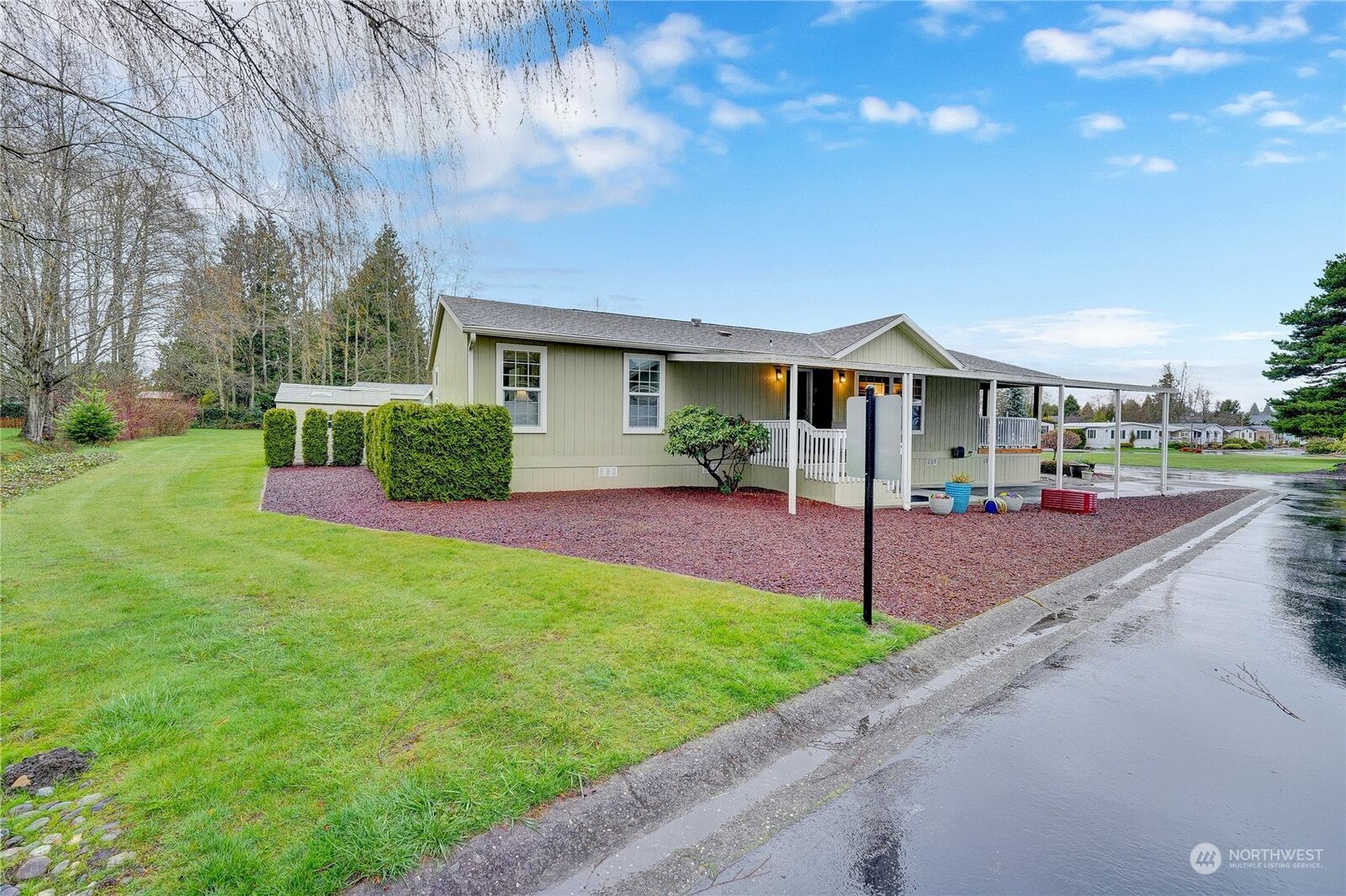 Property Photo:  2725 E Fir Street 61  WA 98273 