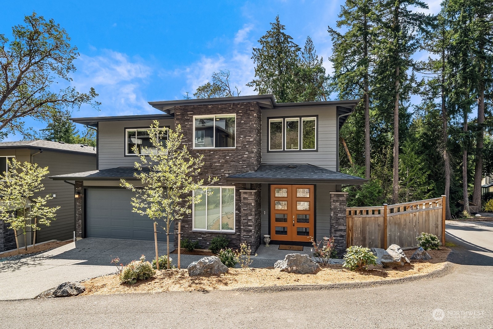 Property Photo: 7213 NE 118th Court WA 98034