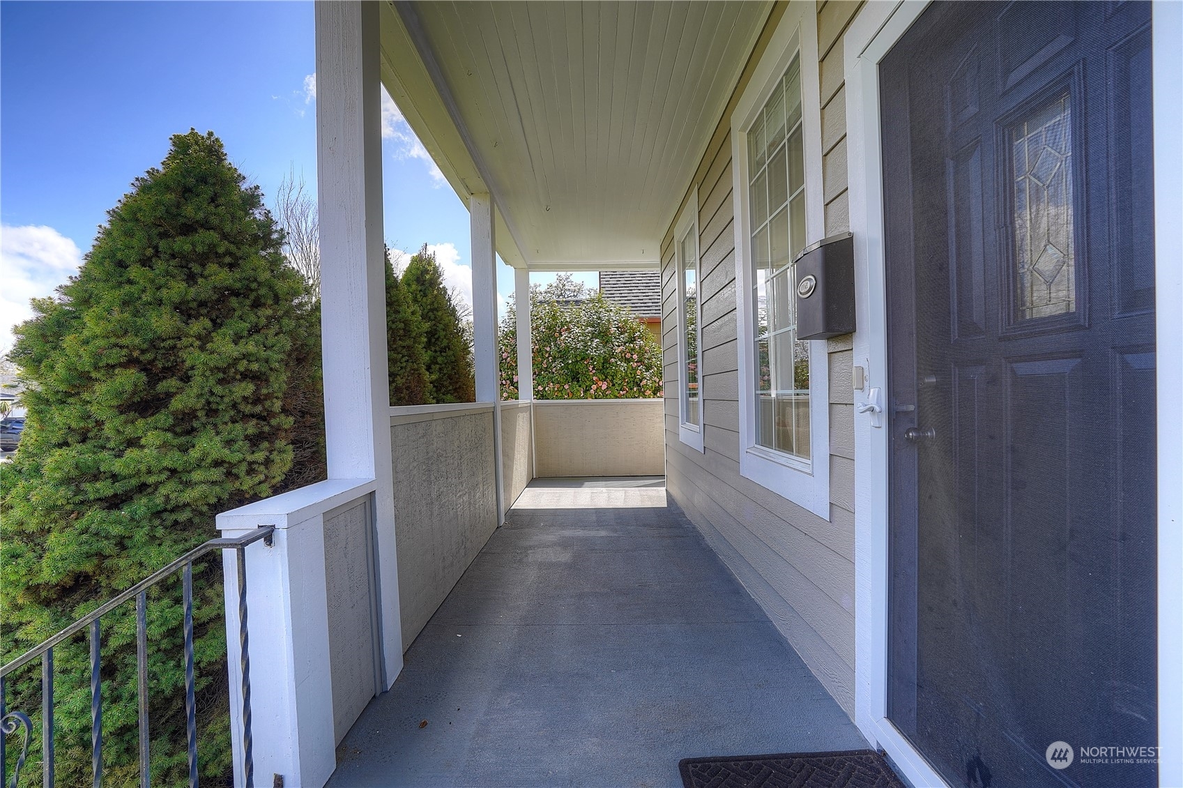 Property Photo:  624 S Fife Street  WA 98405 