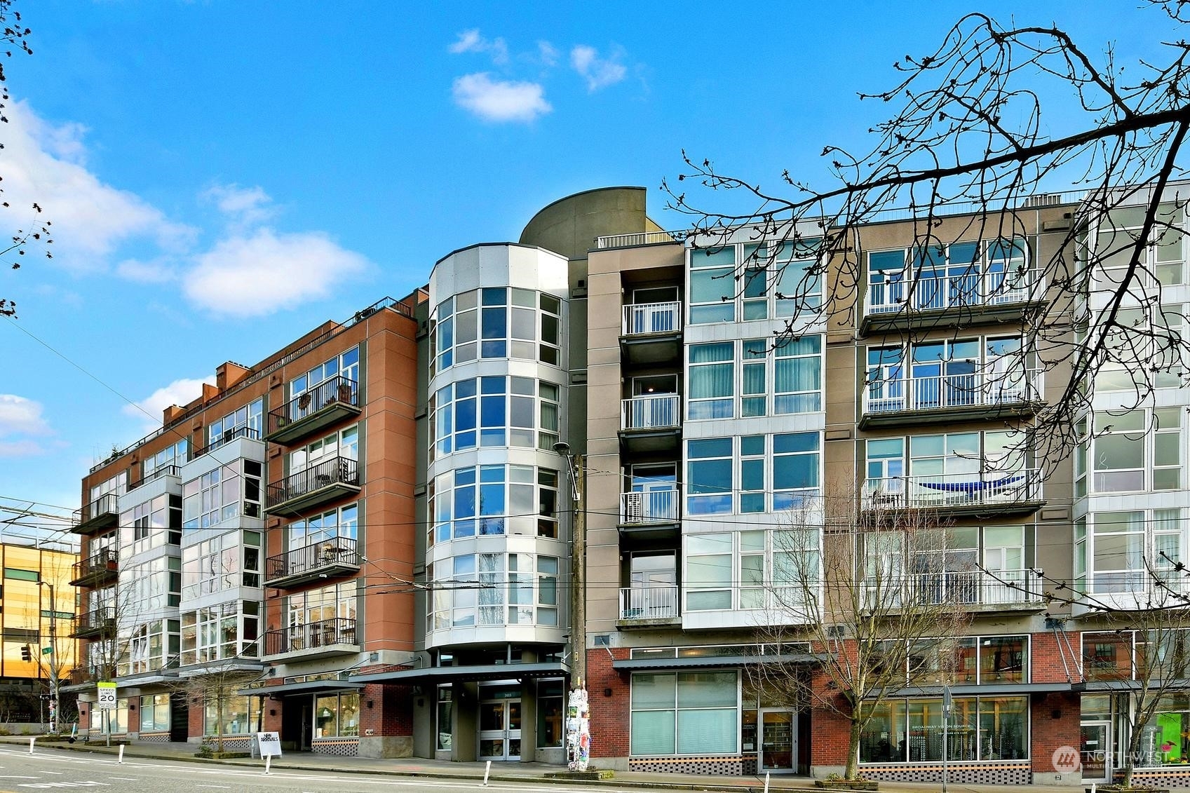 Property Photo: 303 E Pike Street 603 WA 98122