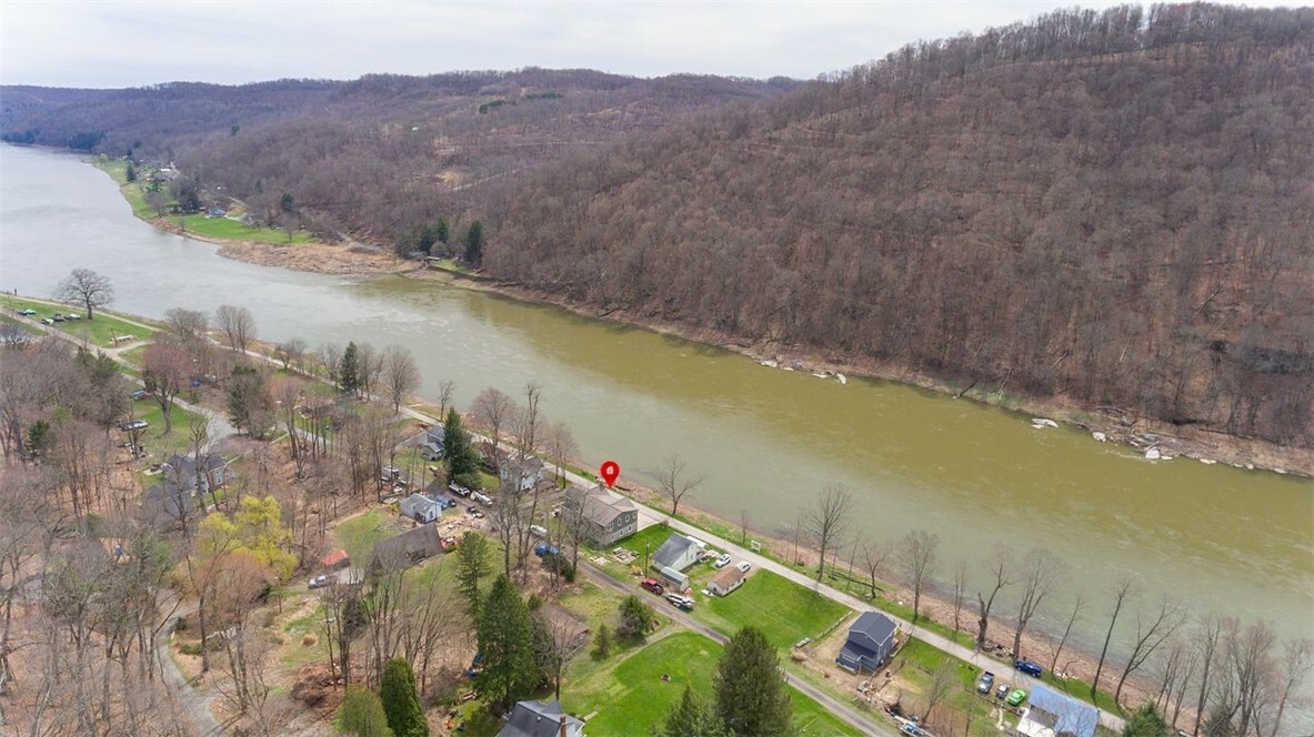 Property Photo: 2298 Monterey Rd PA 16049