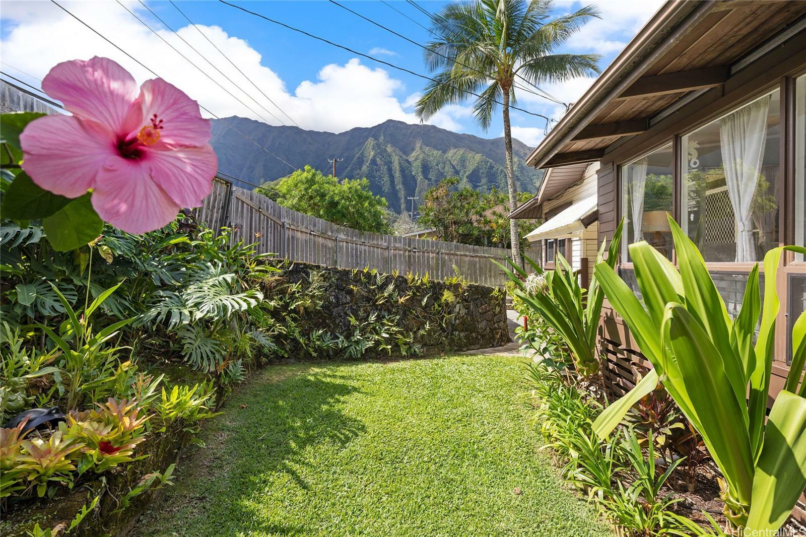 47-499 Ahuimanu Road  Kaneohe HI 96744 photo