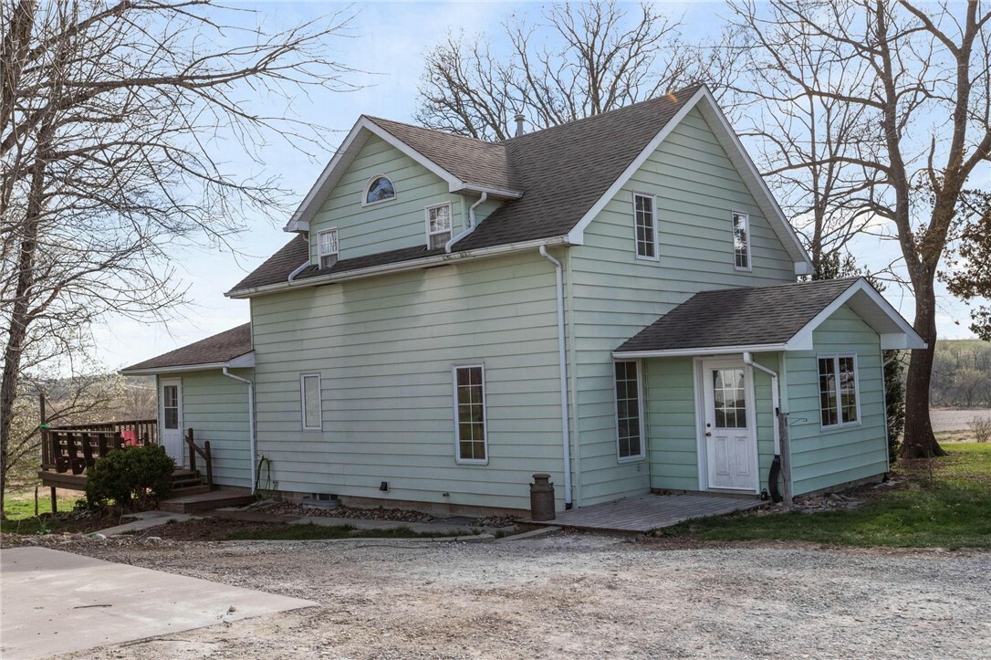 Property Photo:  1340 Upton Street  IA 50138 