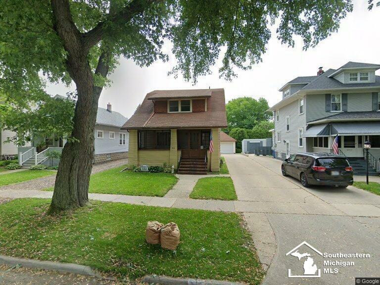 Property Photo:  516 Saint Mary'S Ave  MI 48162 