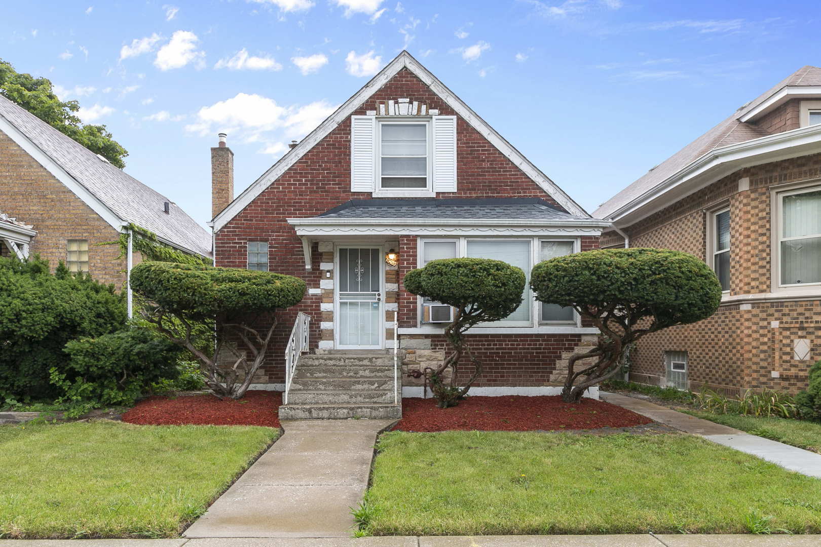 Property Photo: 10405 S Indiana Avenue IL 60638