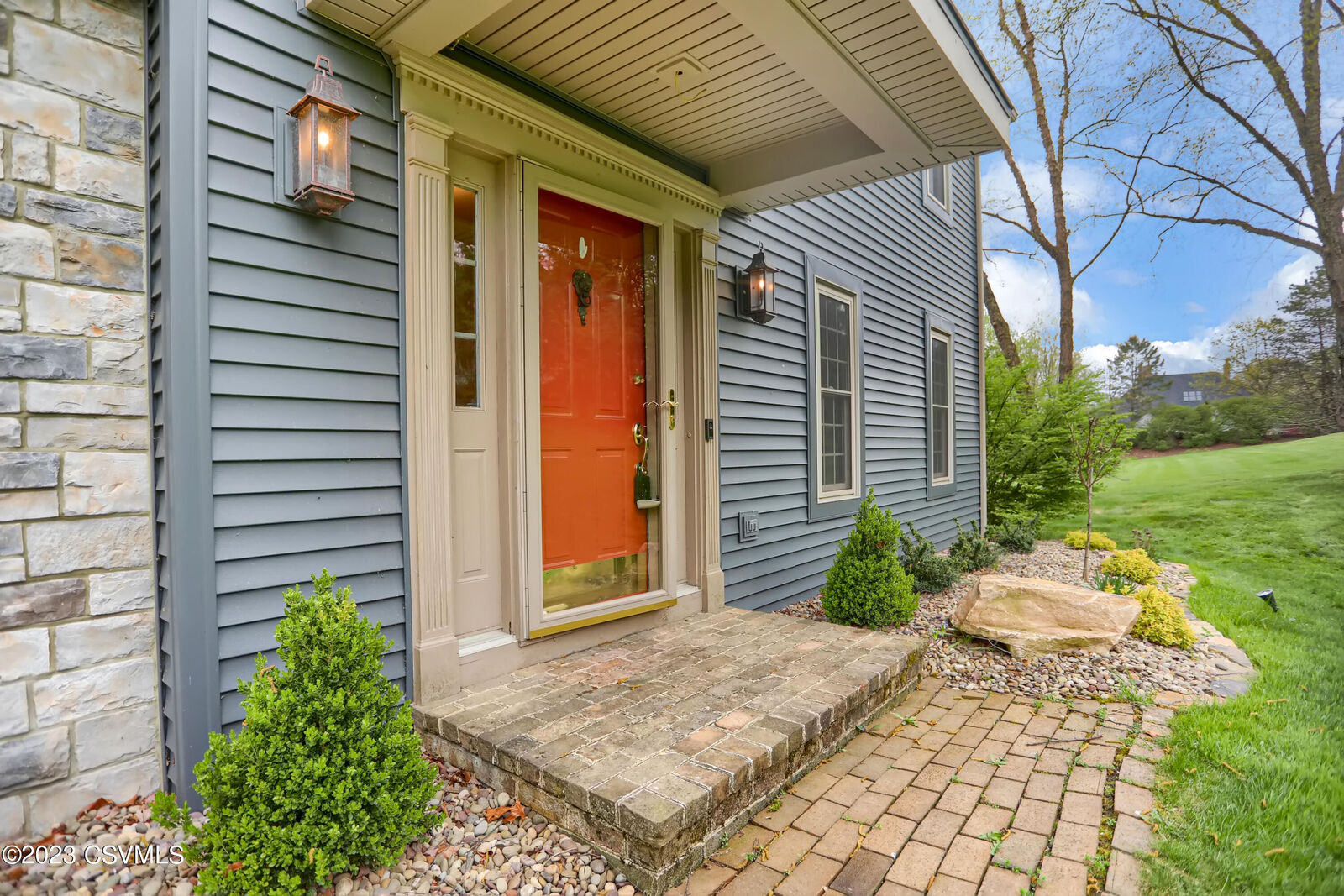 Property Photo:  7 Kingswood Drive  PA 17870 