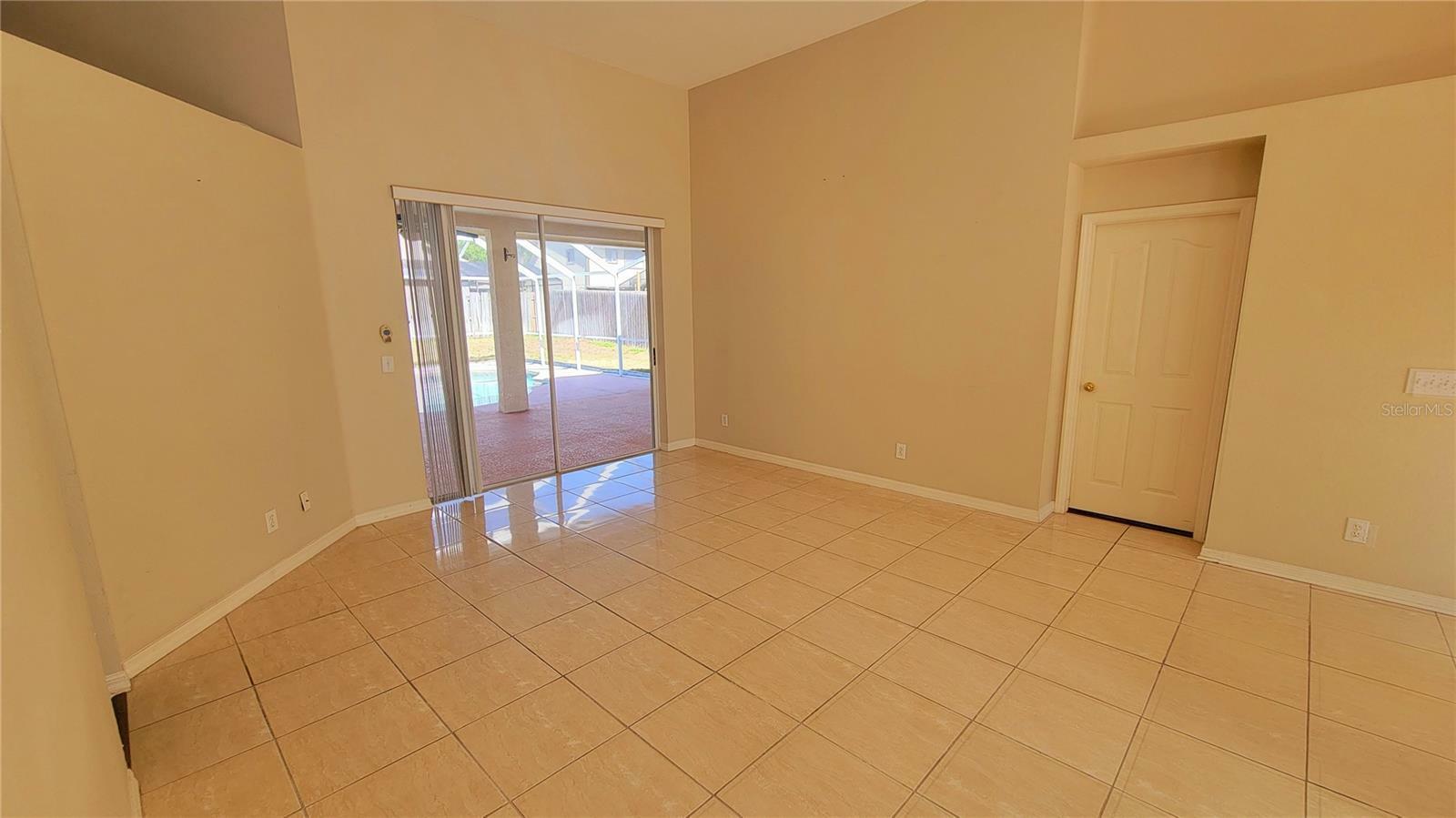 Property Photo: 1812 Vista River Drive FL 33596