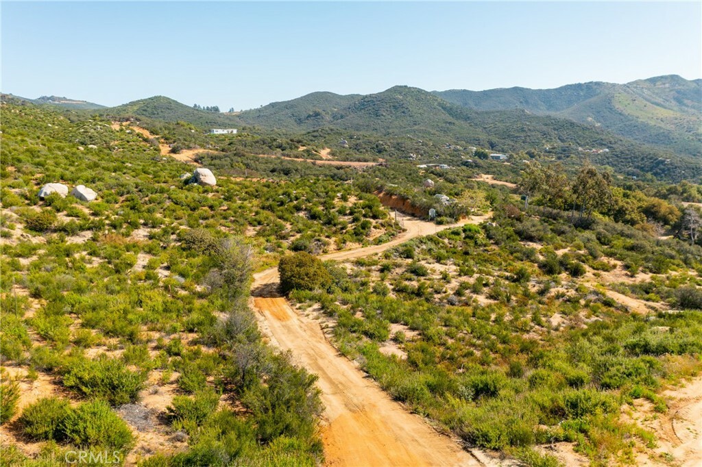 Property Photo:  9 Decker Canyon Road  CA 92530 