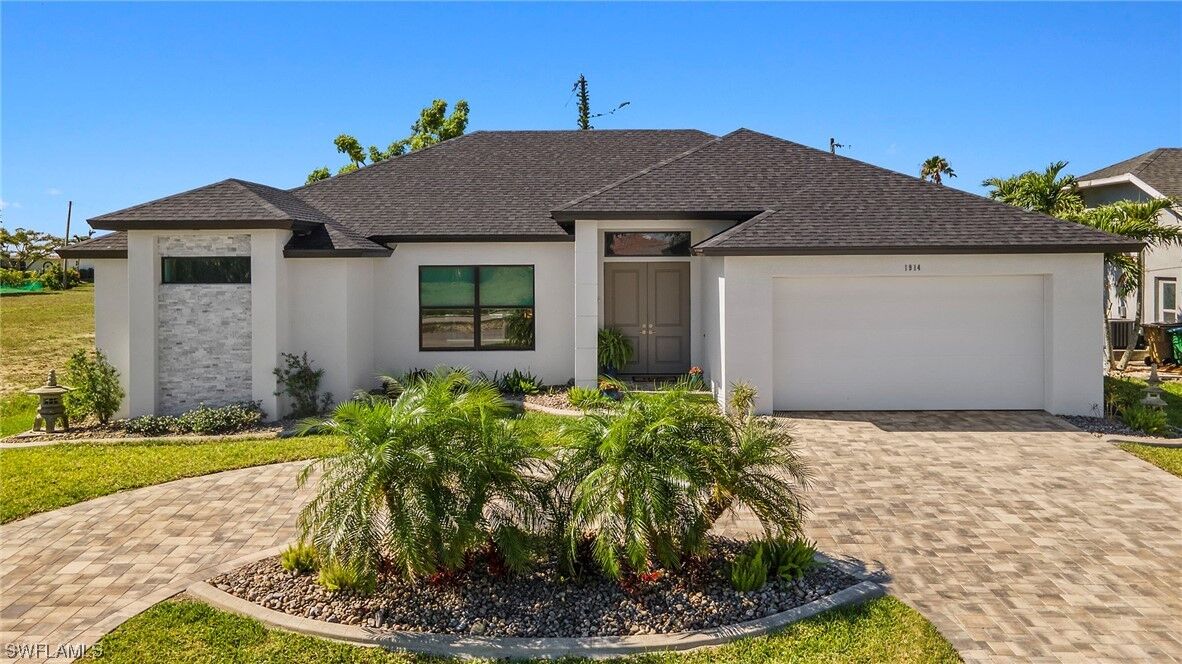 Property Photo:  1914 Cape Coral Parkway W  FL 33914